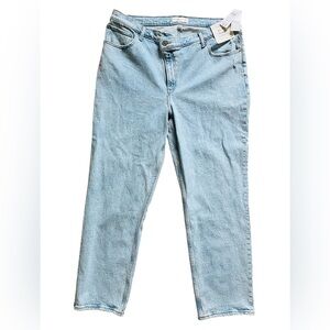 Abercrombie and Fitch 90s Straight ultra high rise 34 18r NWT IRREGULAR